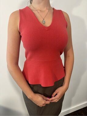 Ann Taylor Dark Coral V-Neck Peplum Tank Top Sweater Size XSP